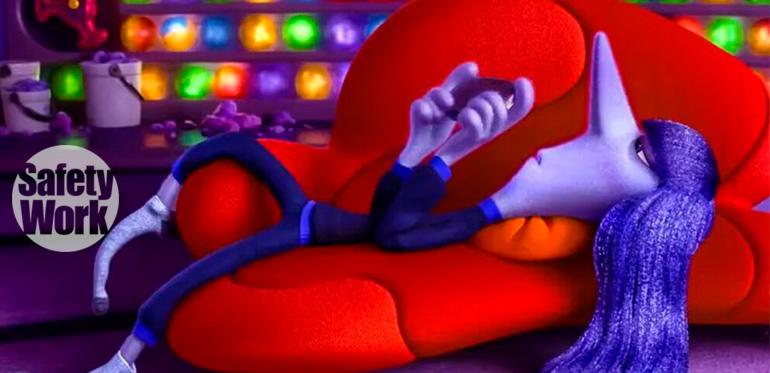 Persona pensando sobre bienestar emocional e inconformidad constante