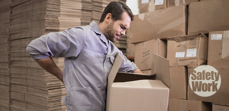 Errores al trabajar de pie: cómo prevenir dolor lumbar y lesiones